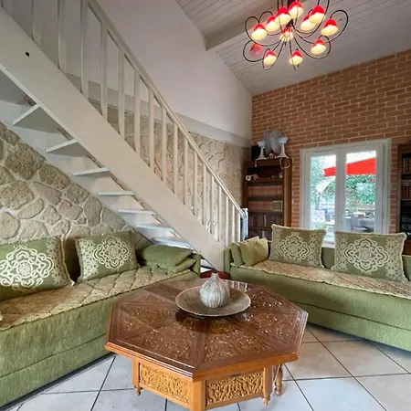Nice DUPLEX with GARDEN&TERRACE in Aytré Сasa de vacaciones